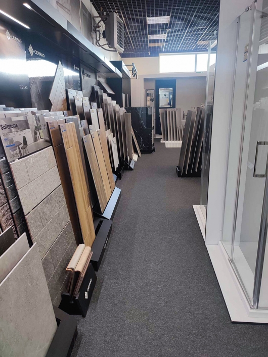 Szeroki wybór płytek marki Cerrad - zdjęcie od BLU salon łazienek Łowicz