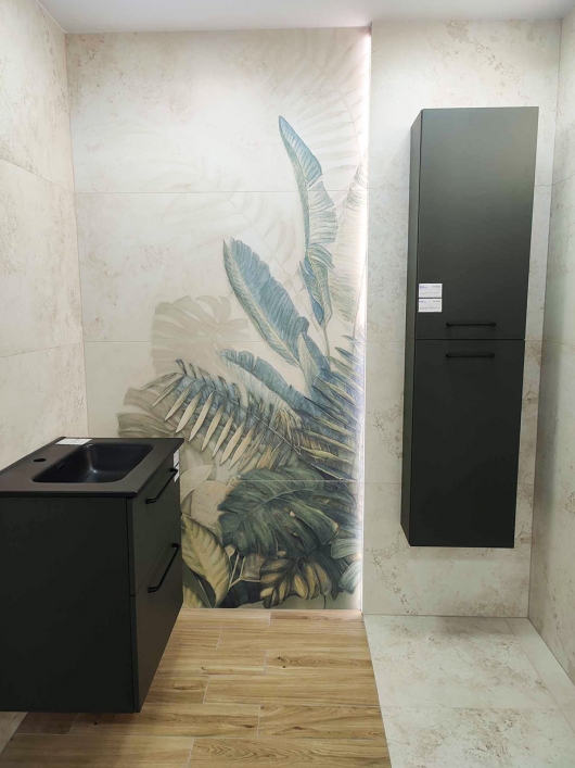 Łazienka z płytkami Domino Alabaster - zdjęcie od BLU salon łazienek Łowicz