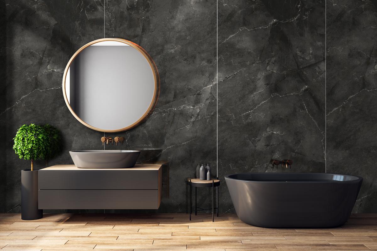 Minimalistyczna łazienka z płytką imitującą kamień Azario Pulpis - BLU Salony Łazienek